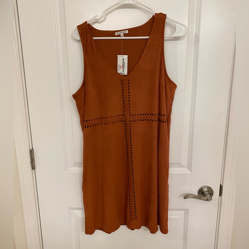 Black Swan mini dress with pockets. NWT.